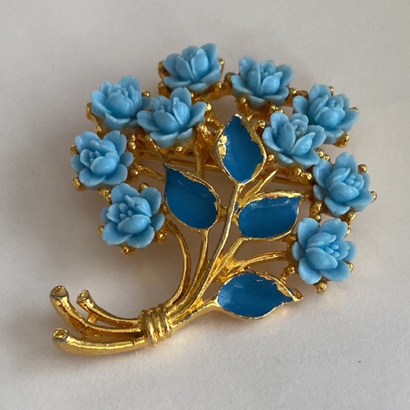 🌹🌹Vintage Light Blue Celluloid and Enamel Floral Bouquet Brooch Pin - Picture 7 of 7